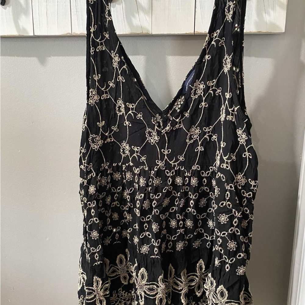 American Eagle Outfitters Black and Cream Floral Tank Top